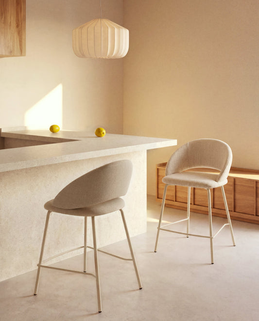 Sgabello Bonali in ciniglia beige con gambe in metallo beige FSC Mix Credit 65 cm