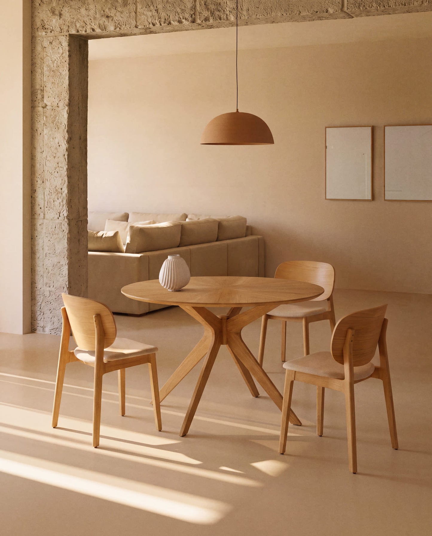 Sedia Ludara in impiallacciato di rovere e ciniglia beige