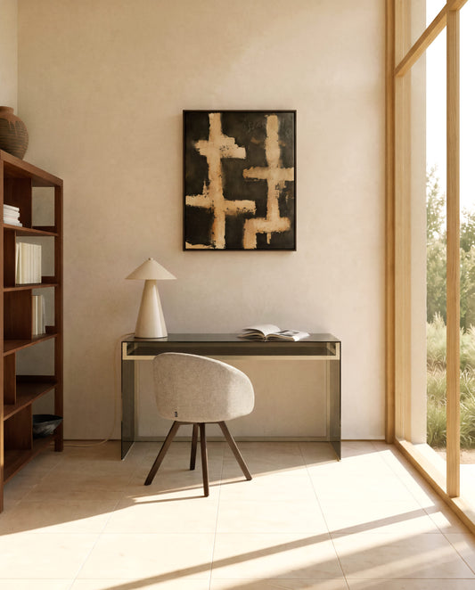 Sedia girevole Marvin in ciniglia beige e gambe di legno massiccio di faggio con finitura naturale FSC 100%