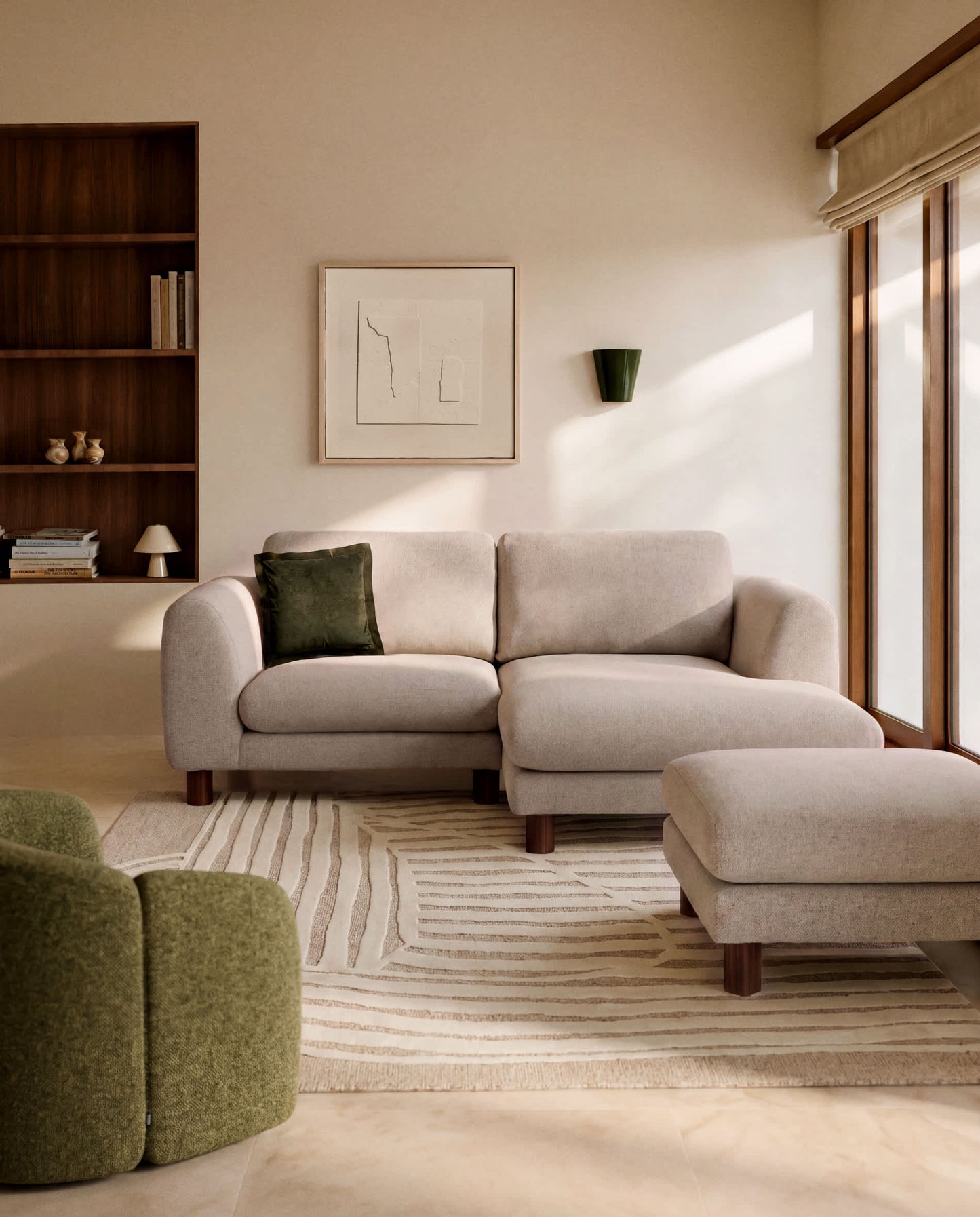 Divano Vera 3 posti con chaise longue destra beige con gambe in legno massiccio di frassino finitura in noce 232 cm FSC Mix Credit