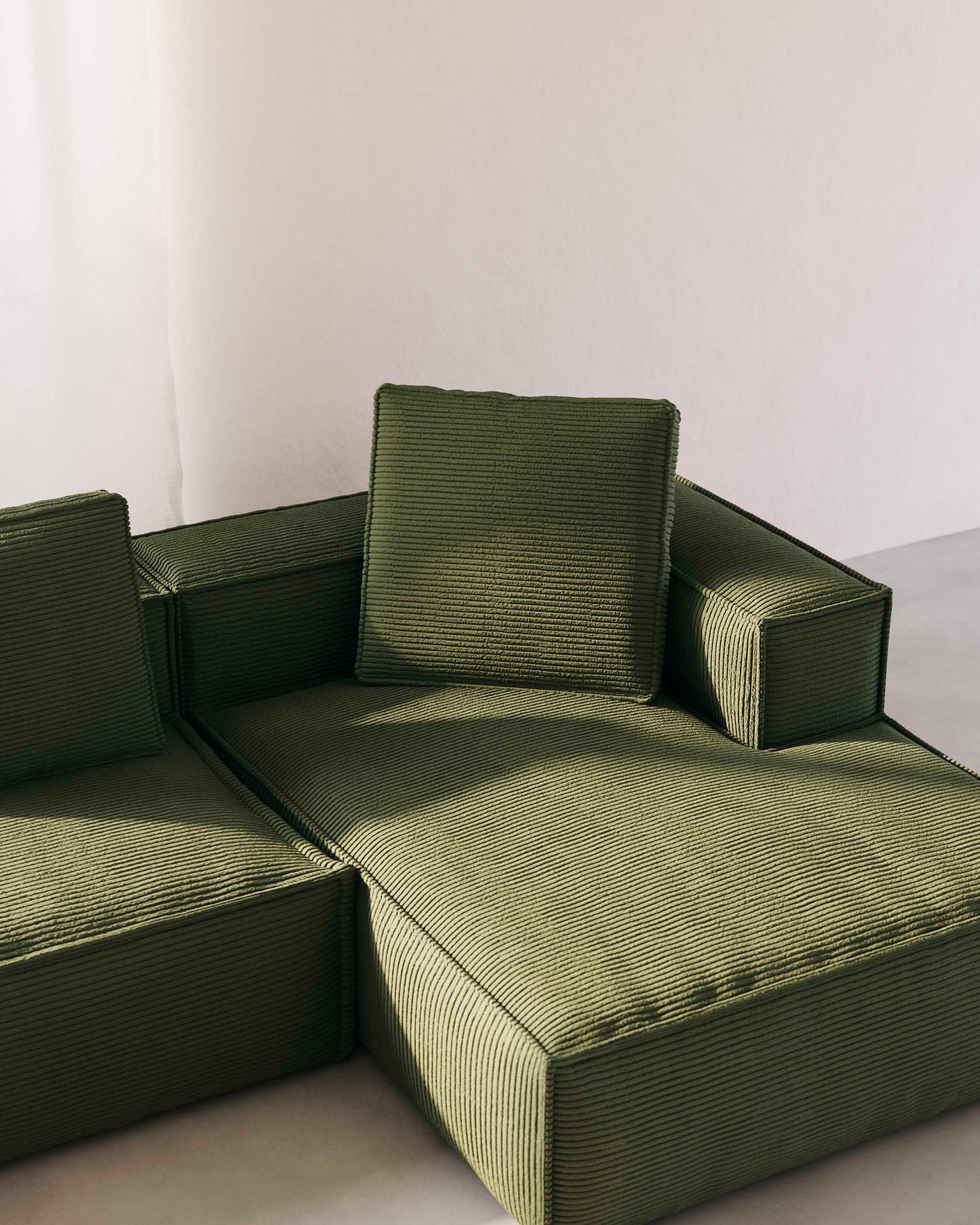 Divano Blok 4 posti chaise longue destra in velluto a coste spesse verde 330 cm