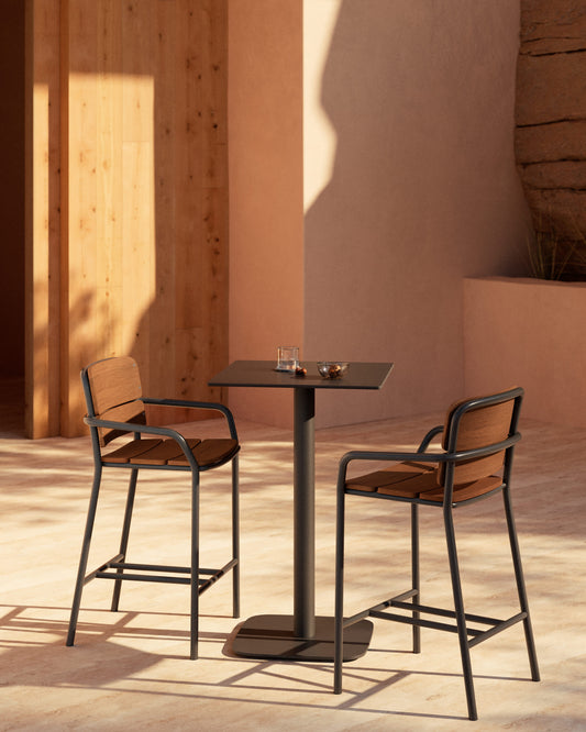 Tavolo alto per esterno Dina nero con gamba di metallo rifinita in nero 60x60x96 cm