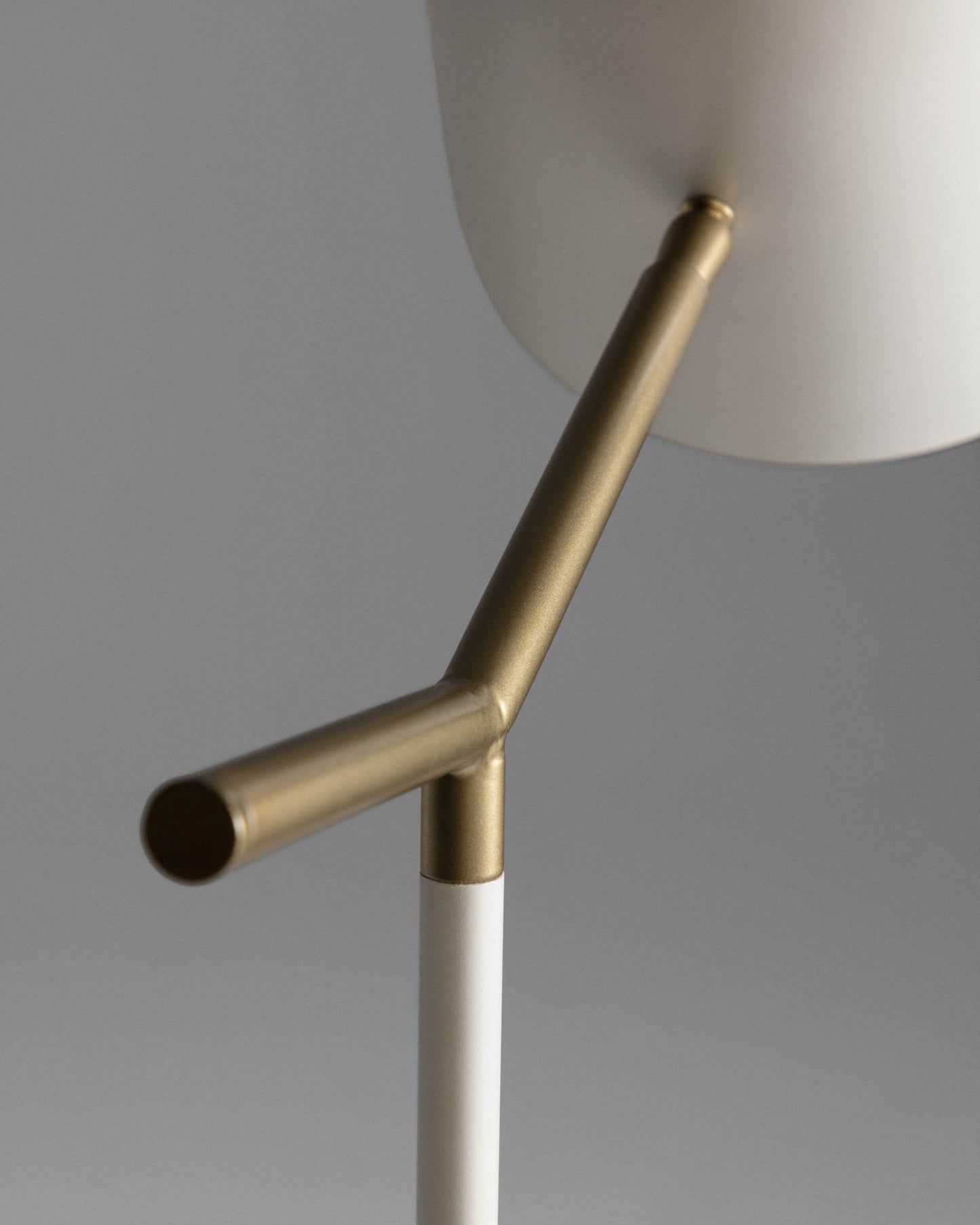 Lampada da terra Alish