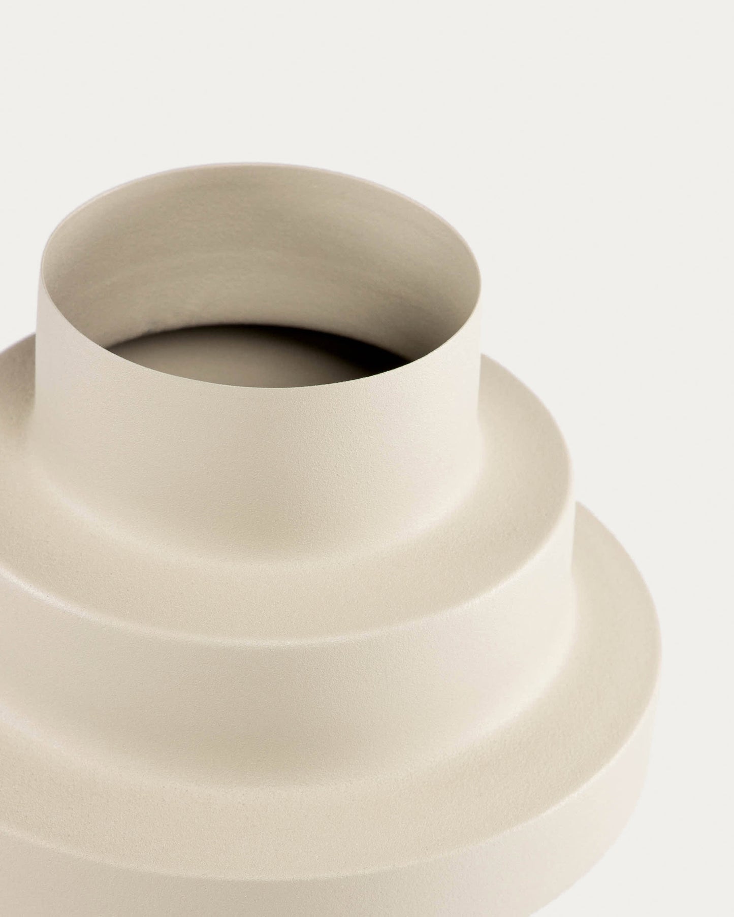 Vaso Velia beige in metallo