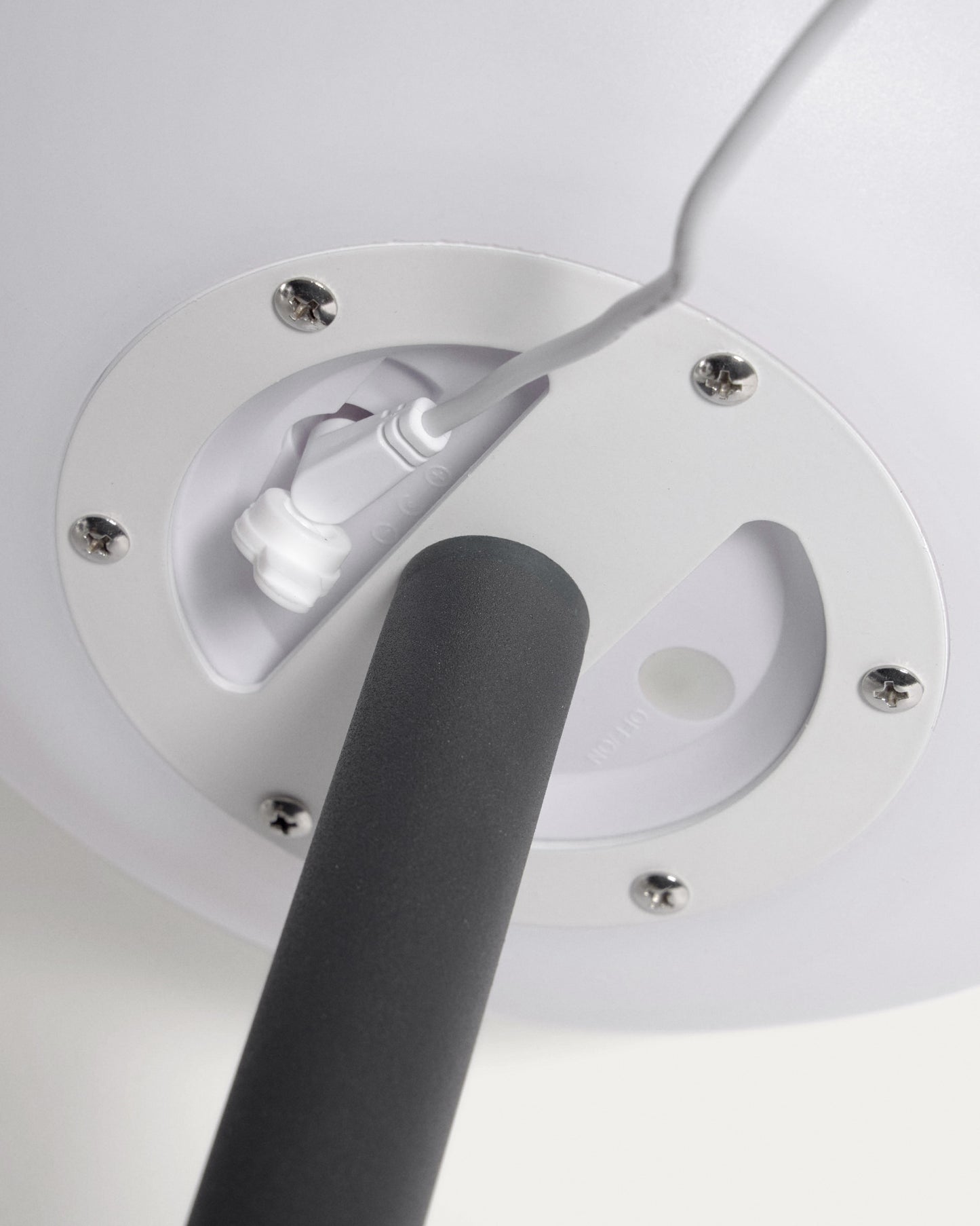 Lampada da tavolo da esterno Dinesh in acciaio nero