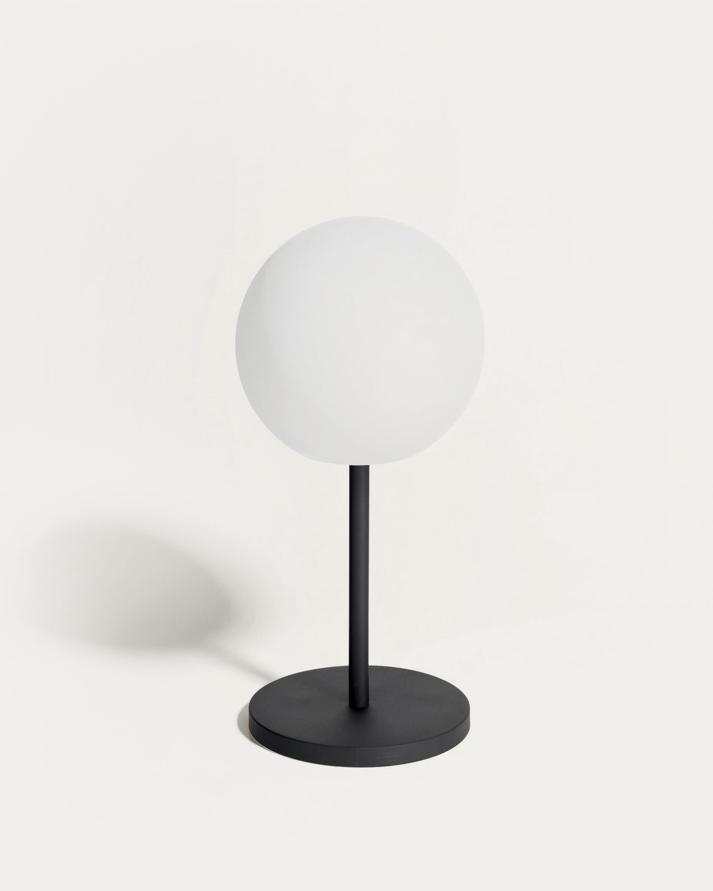Lampada da tavolo da esterno Dinesh in acciaio nero