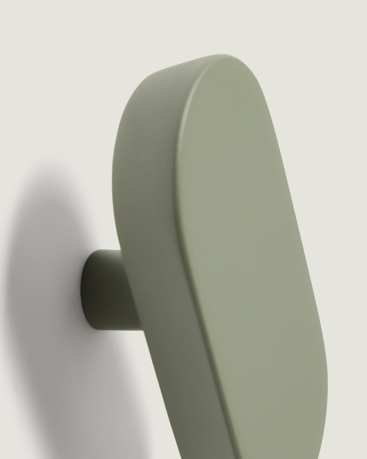Set Arely di 2 appendini in legno di faggio massiccio con finitura laccata verde 6,5 cm/10 cm