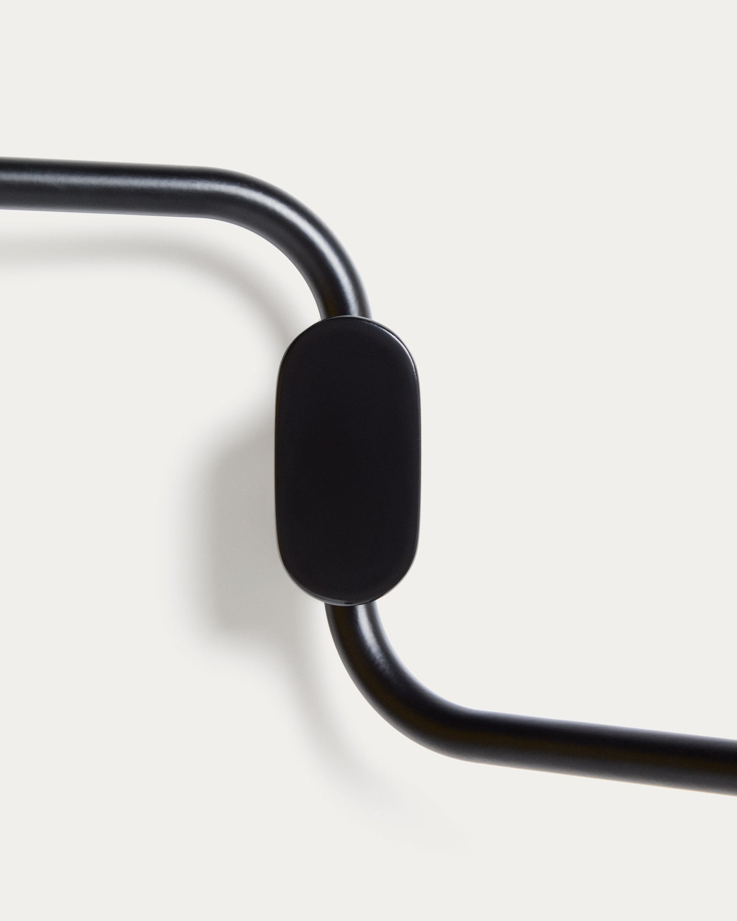Portasciugamani Arely con 2 bracci in metallo nero