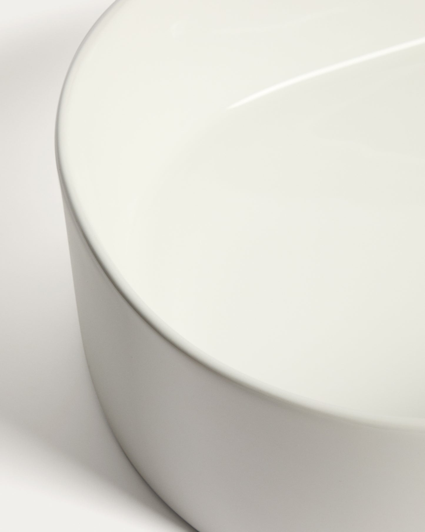 Lavabo da appoggio Ovara in ceramica bianca smaltata 50 x 31 cm