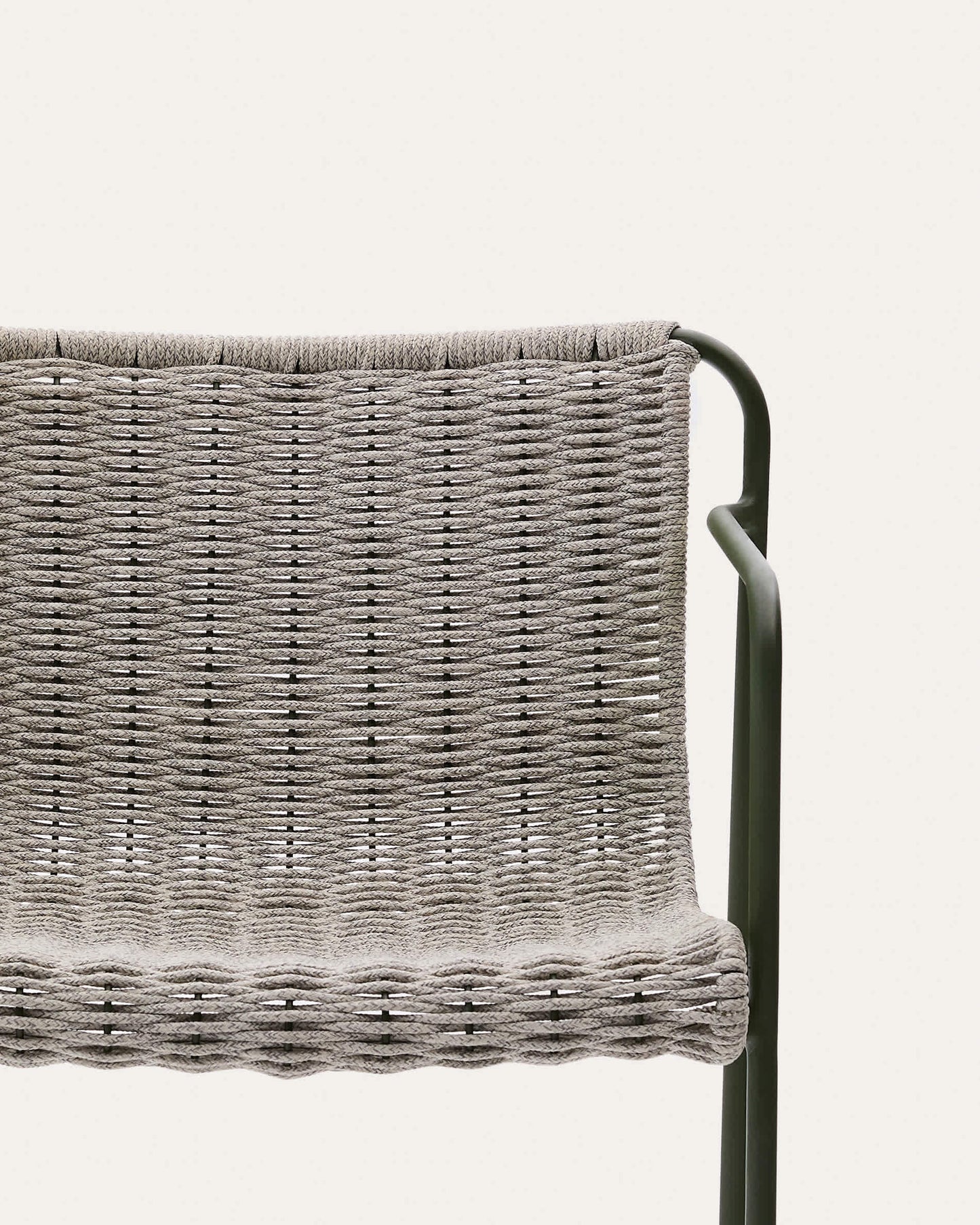 Sgabello Maurina in acciaio zincato verde e corda ecru e grigia 64,5 cm