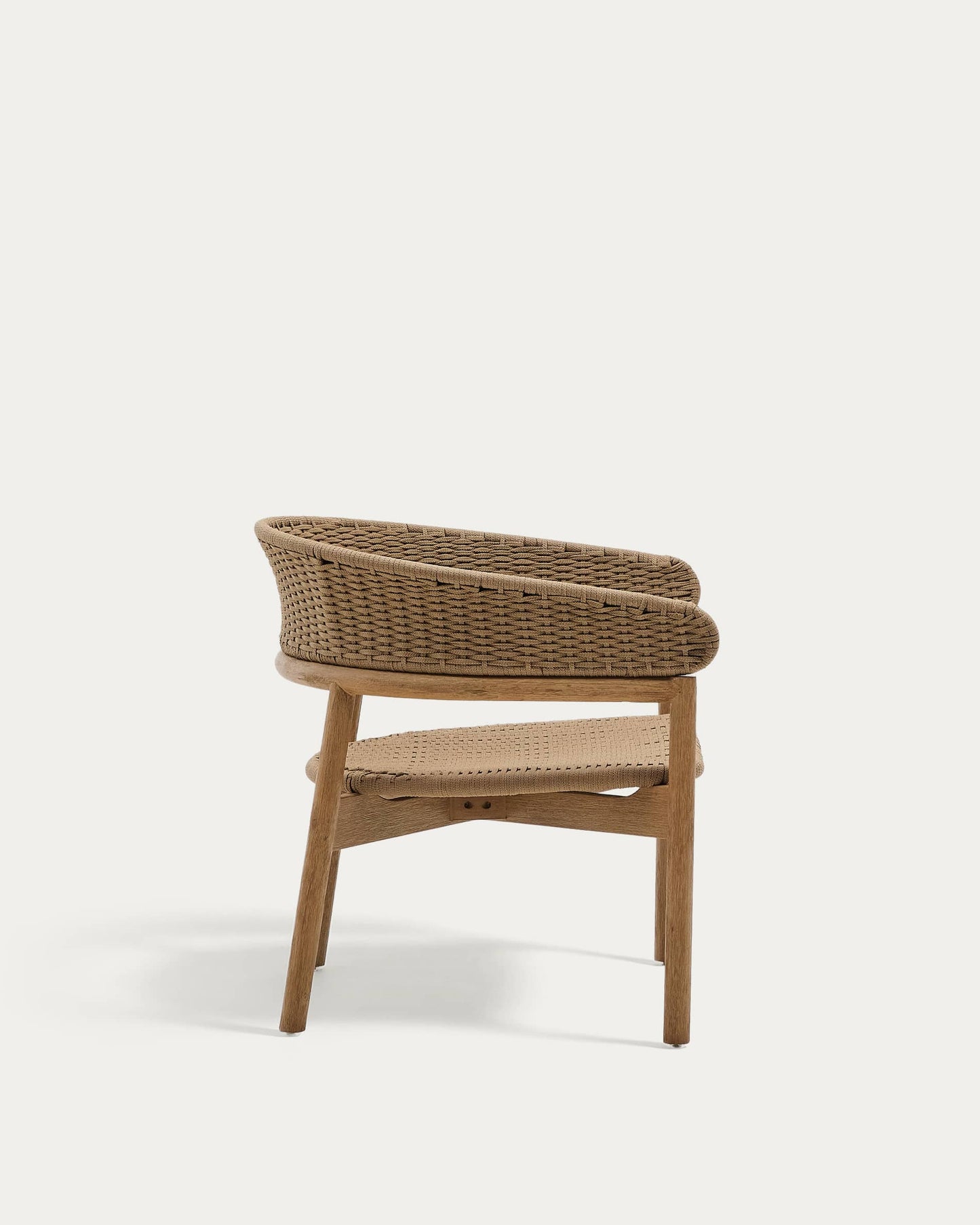 Poltrona Arinella in legno massiccio di acacia, finitura naturale e corda beige