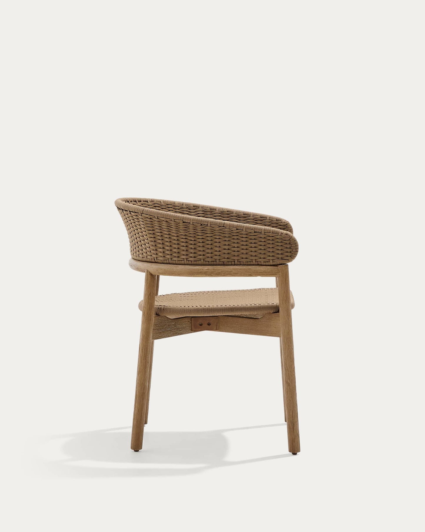 Sedia Arinella in legno massiccio di acacia con finitura naturale e corda beige
