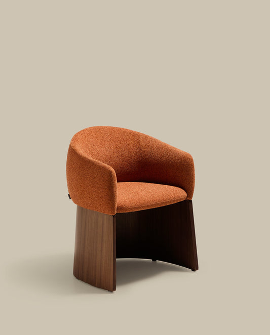 Sedia Bosca in ciniglia color terracotta e impiallacciatura di noce