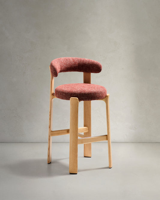 Sgabello Granite in ciniglia terracotta e legno massiccio di frassino con finitura in tonalità naturale 75 cm
