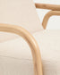 Poltrona Sylo in ciniglia beige e legno massiccio di frassino con finitura naturale