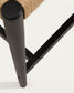 Sgabello Analy con schienale in legno massello di rovere con finitura in nero e seduta in corda da 65 cm