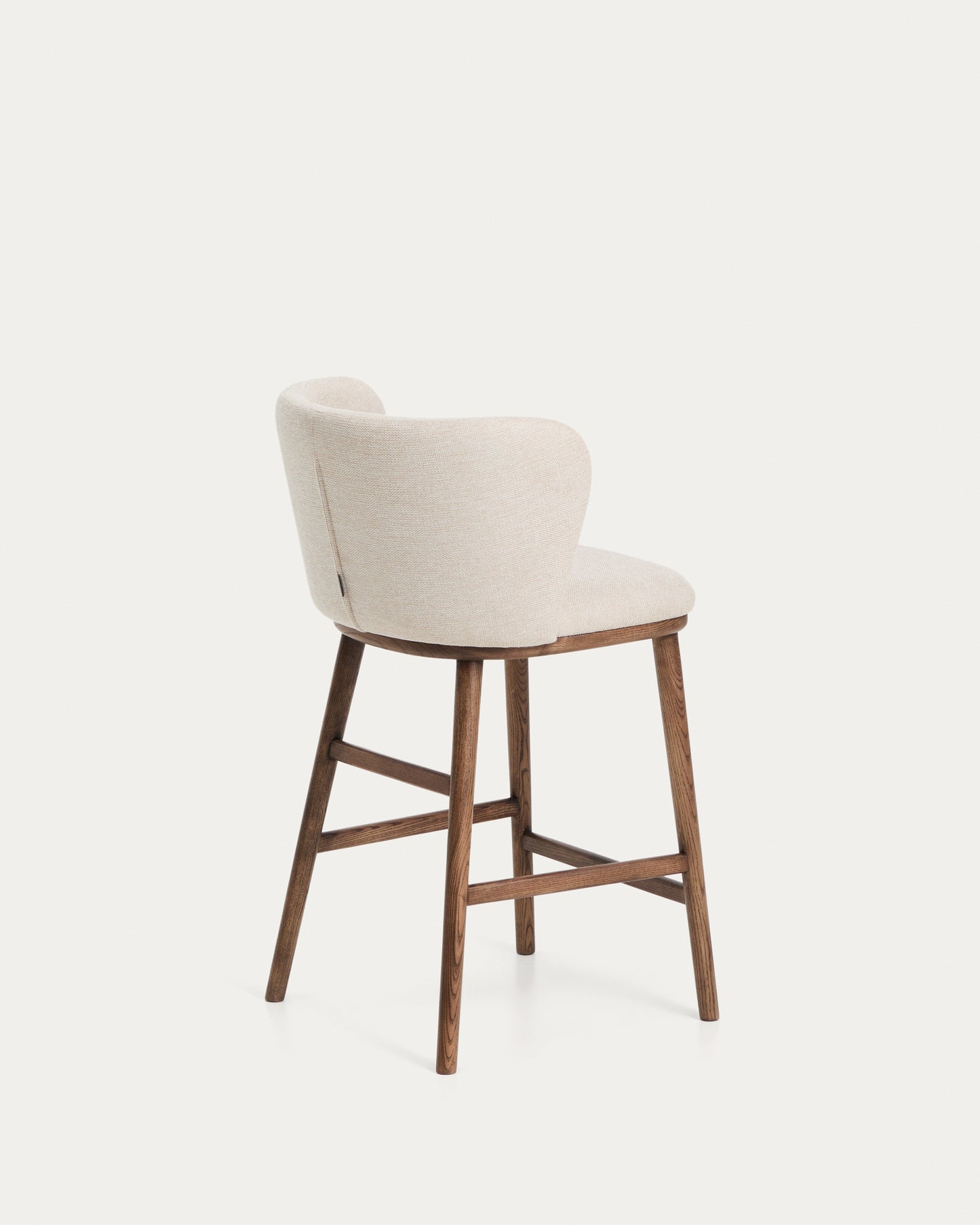 Sgabello Ciselia in ciniglia beige e gambe in legno massiccio di frassino con finitura noce 65 cm