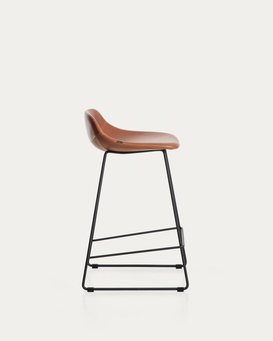 Sgabello Zahara in poliuretano marrone con gambe in acciaio rifinito in nero 76 cm FSC 100%