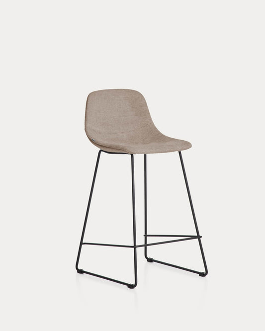 Sgabello Zahara in ciniglia marrone con gambe in acciaio rifinito in nero 65 cm FSC 100%