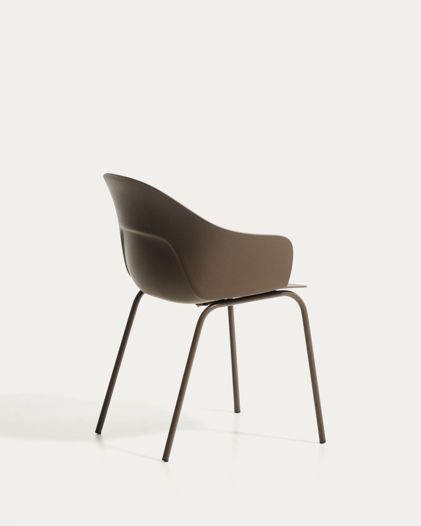 Sedia Sanile con gambe in acciaio con finitura marrone