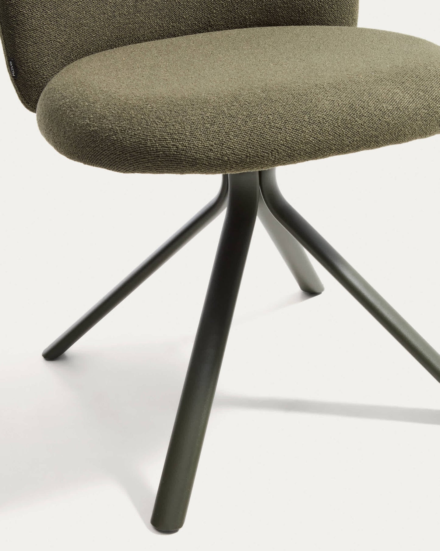 Sedia girevole Arino in ciniglia verde con gambe in metallo verde FSC 100%