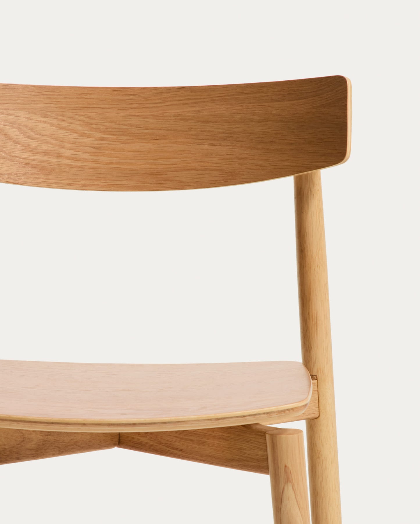 Sedia Evera in impiallacciato di rovere con finitura naturale