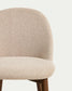 Sedia Meila in ciniglia beige e gambe in rovere massiccio con finitura noce