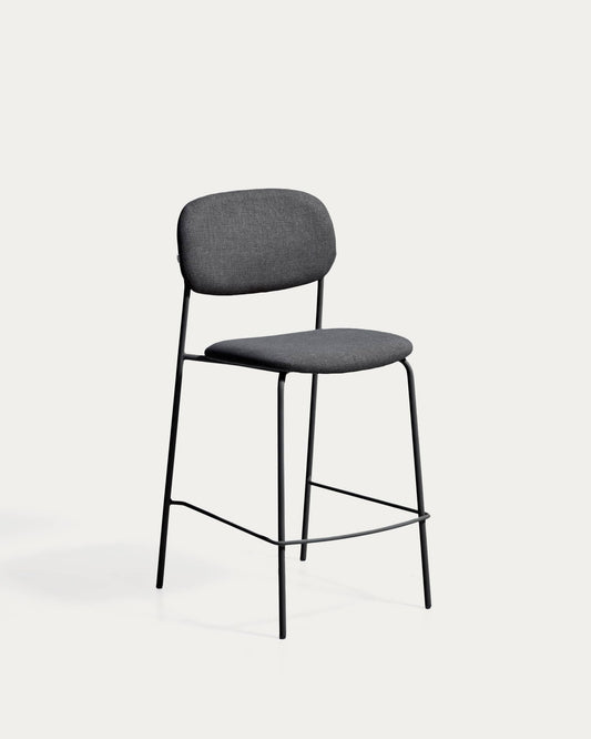 Sgabello impilabile Meli in ciniglia grigia con gambe in metallo grigio FSC Mix Credit 65 cm