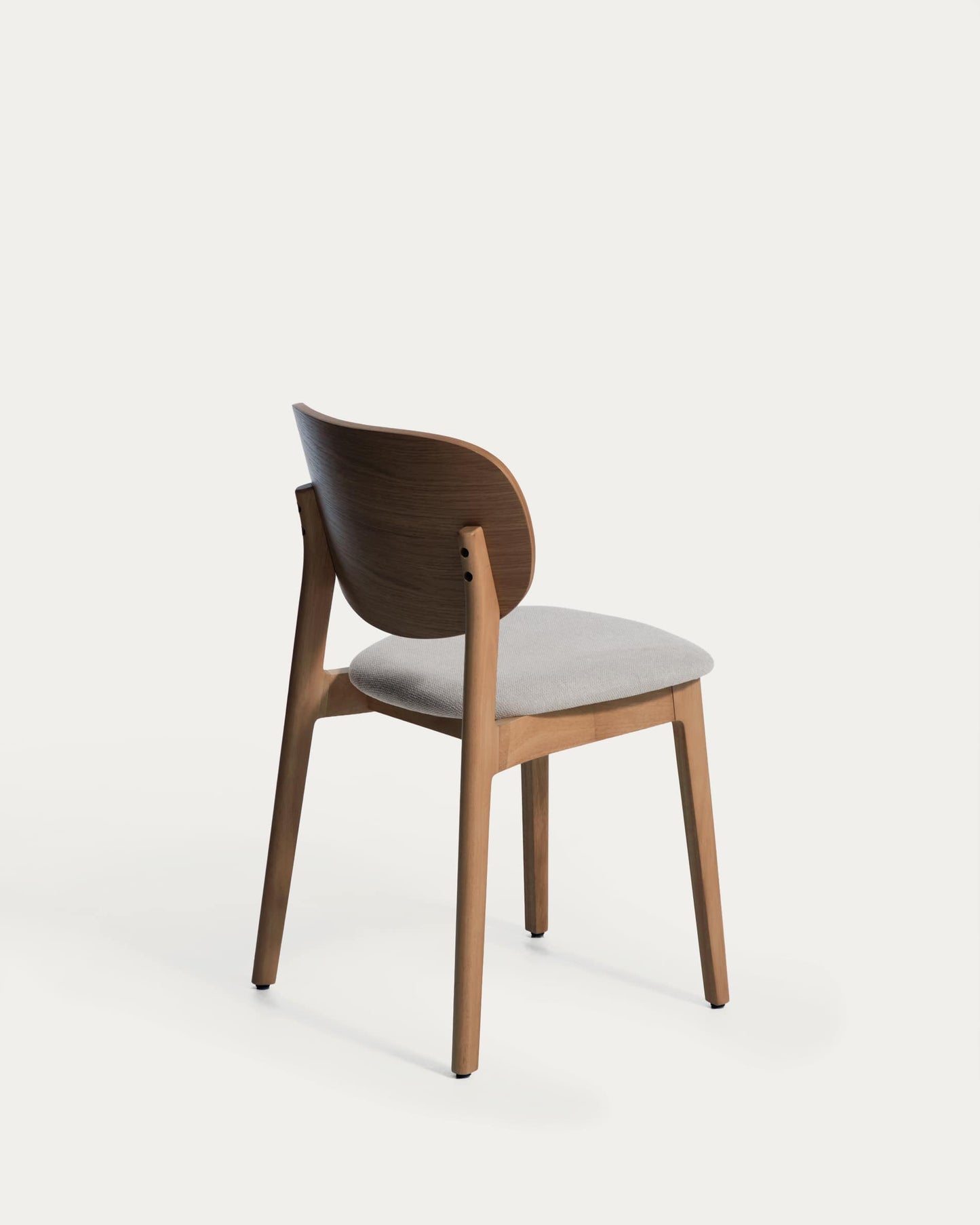 Sedia Ludara in impiallacciato di rovere con finitura noce e ciniglia marrone