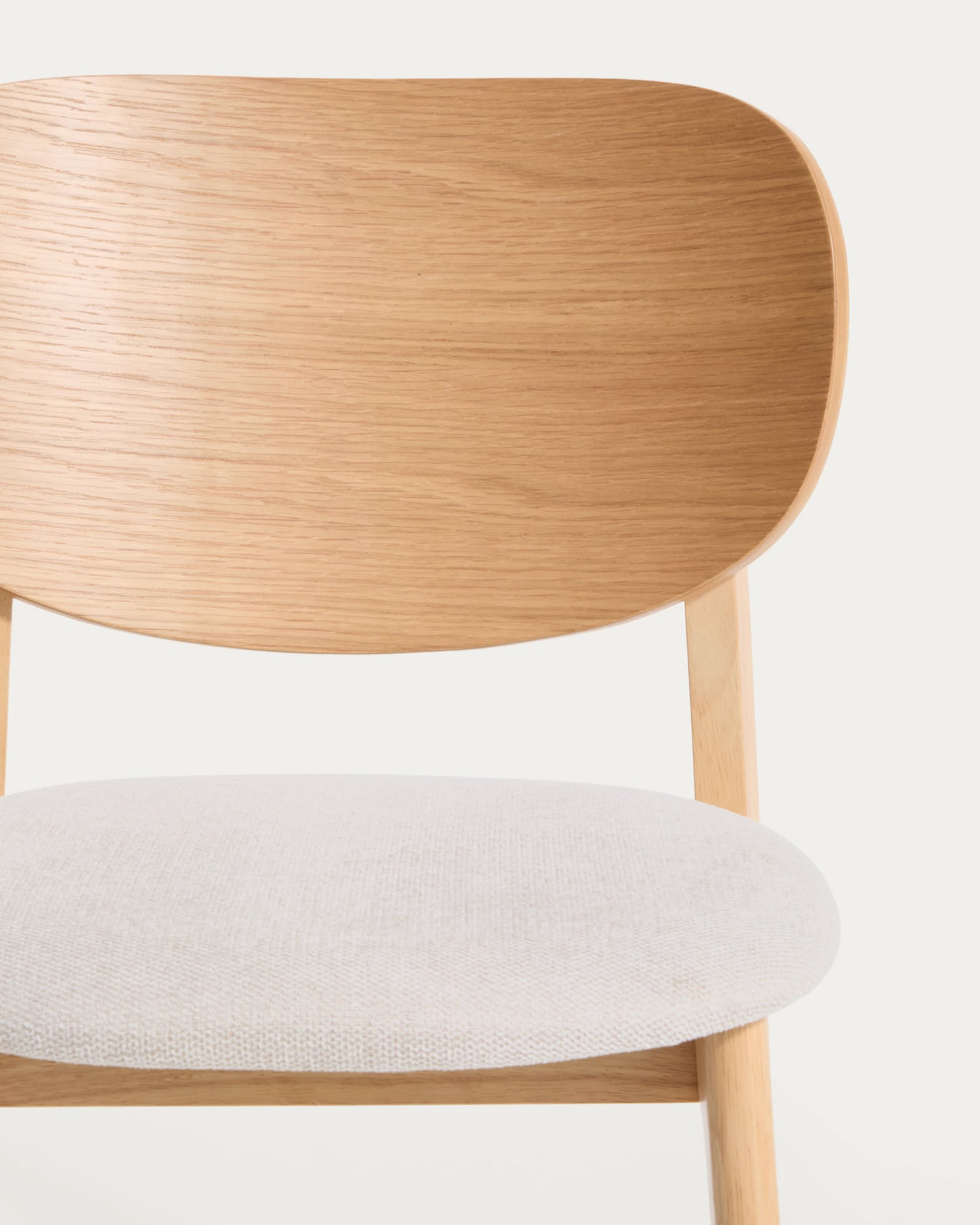 Sedia Ludara in impiallacciato di rovere e ciniglia beige