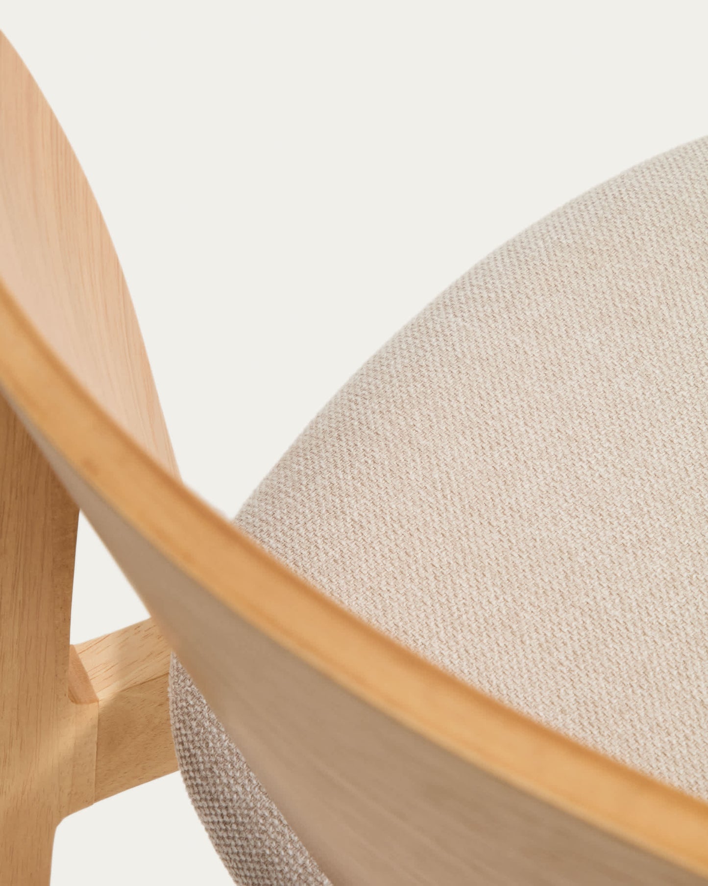 Sedia Ludara in impiallacciato di rovere e ciniglia beige