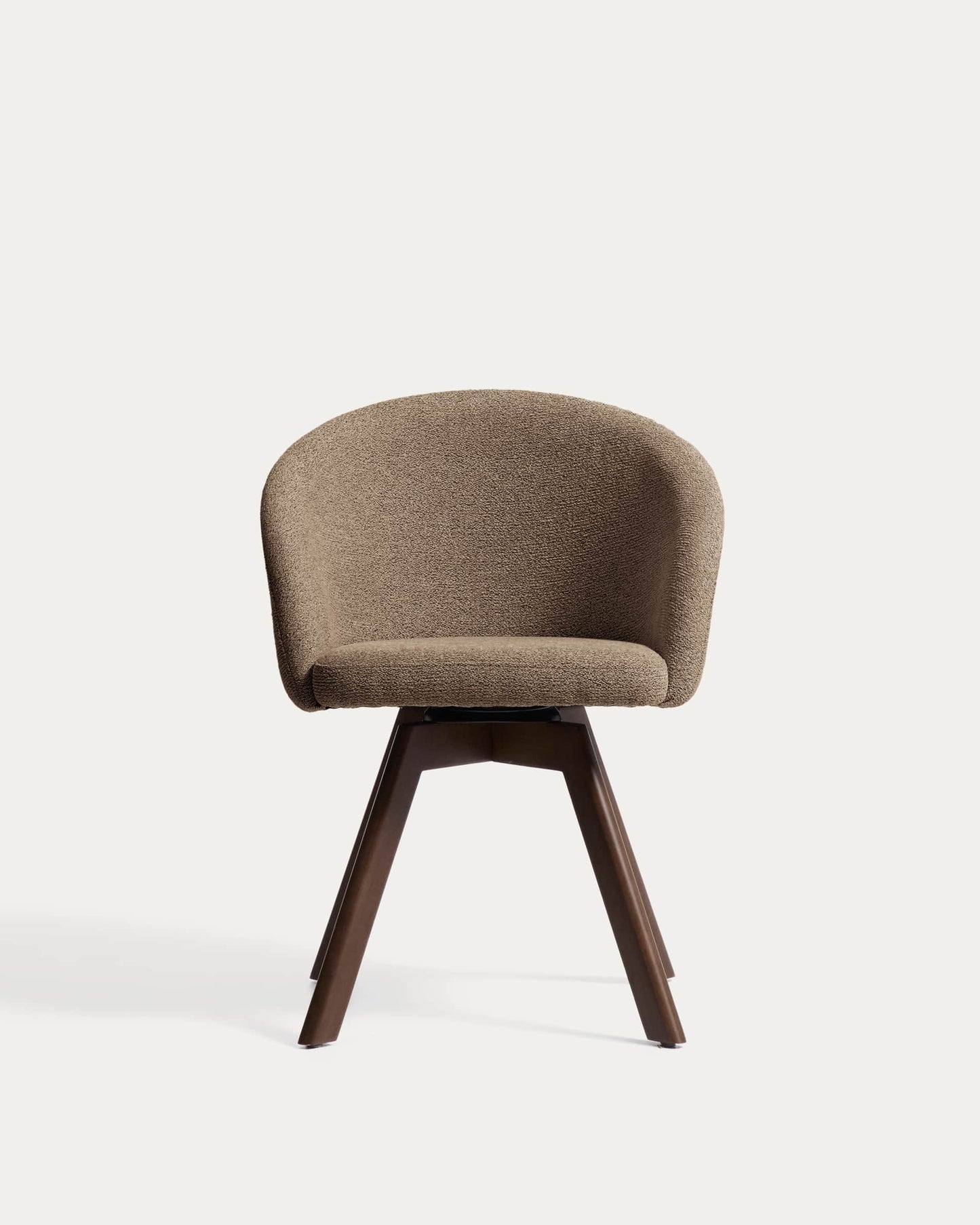 Sedia girevole Marvin ciniglia marrone e gambe di legno massiccio di faggio con finitura noce FSC 100%