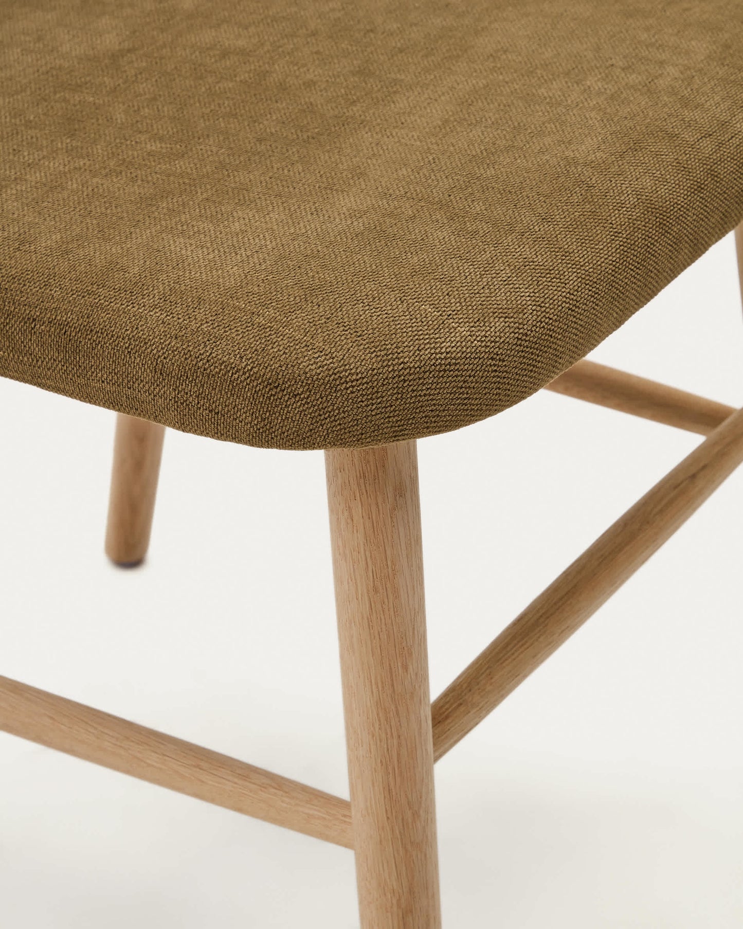 Sedia Helda in ciniglia verde e massello di quercia