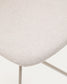 Sedia Zahara beige e gambe in acciaio finitura beige