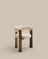 Sedia Granite 3 gambe in ciniglia beige e legno massello di frassino finitura noce