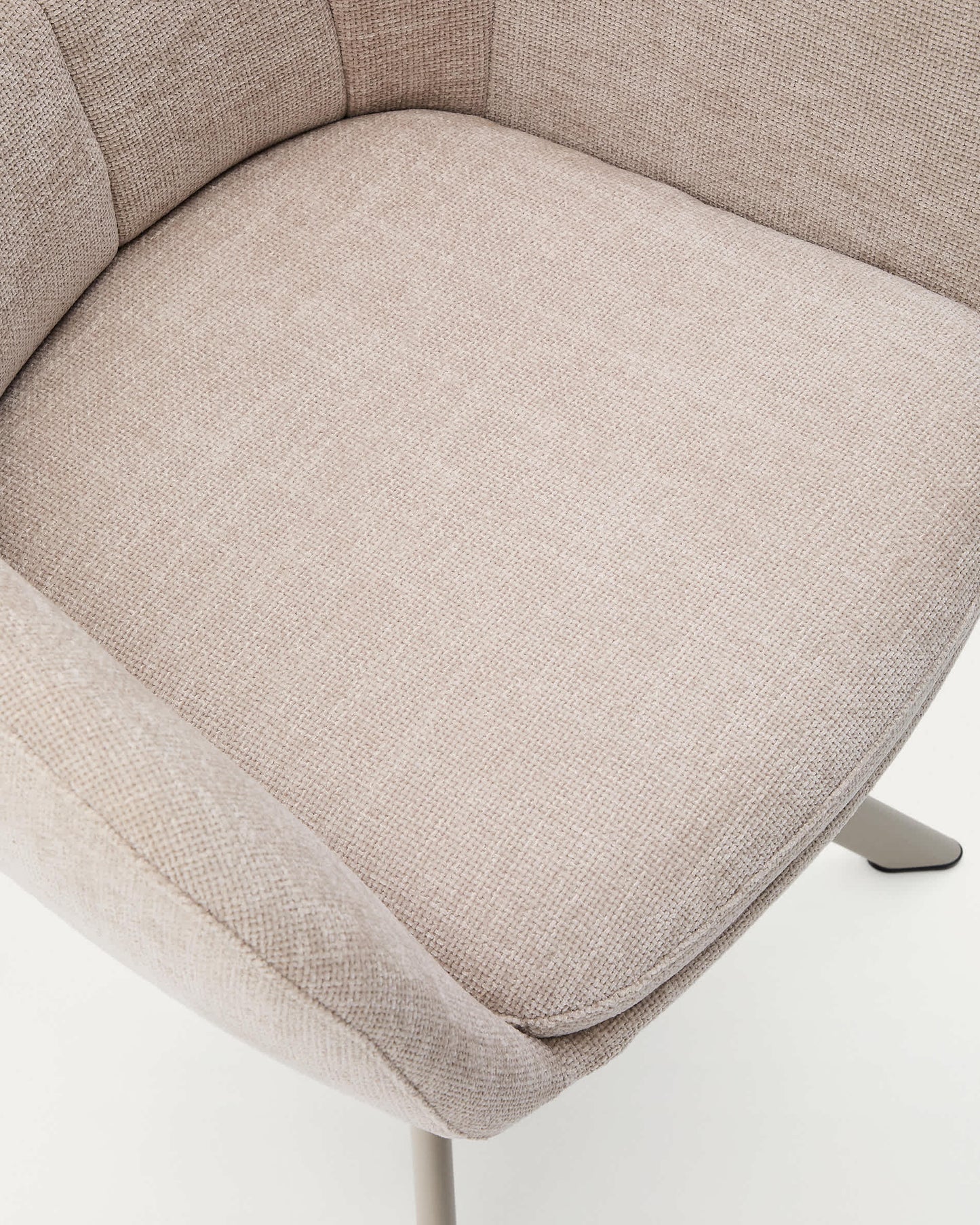 Sedia girevole Dorina di ciniglia beige e gambe in acciaio con finitura beige