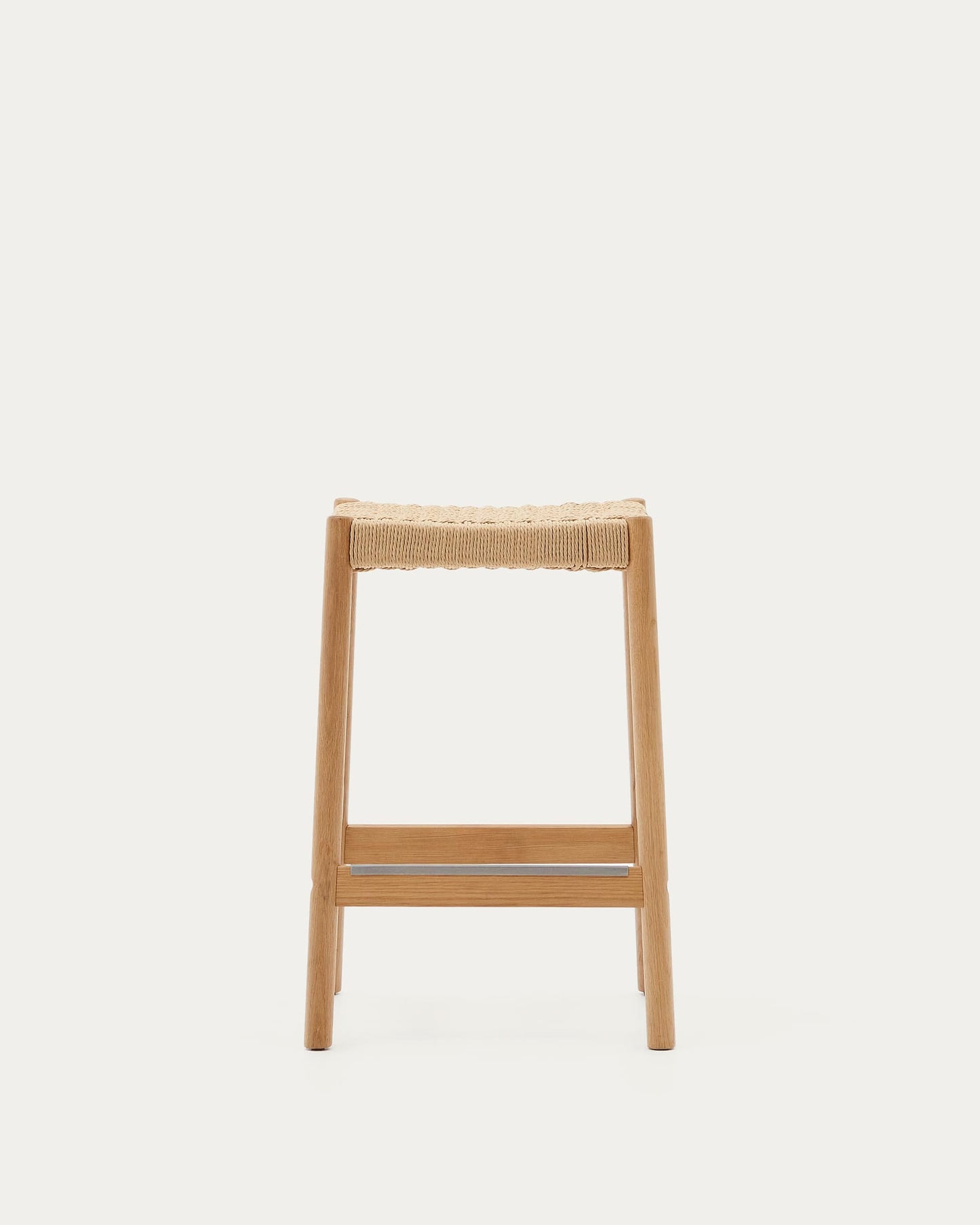Sgabello Yalia in legno massiccio di rovere con finitura naturale e corda, altezza 65 cm