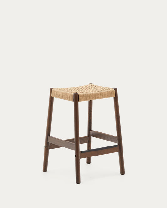 Sgabello Yalia in legno massiccio di rovere con finitura in noce e corda 65 cm