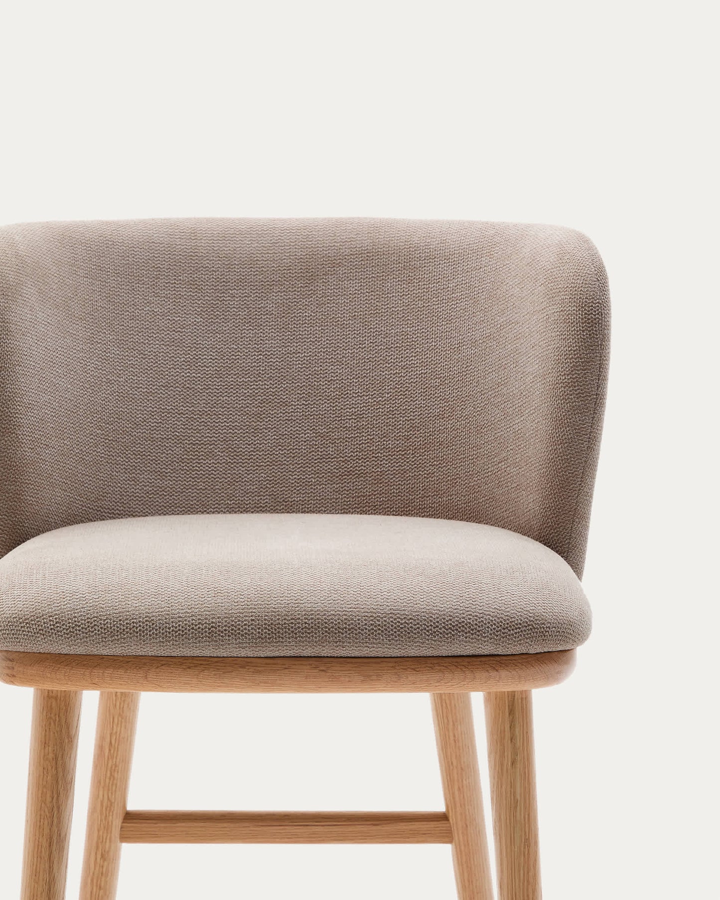 Sgabello Ciselia ciniglia marrone legno di frassino finitura tono naturale 65 cm