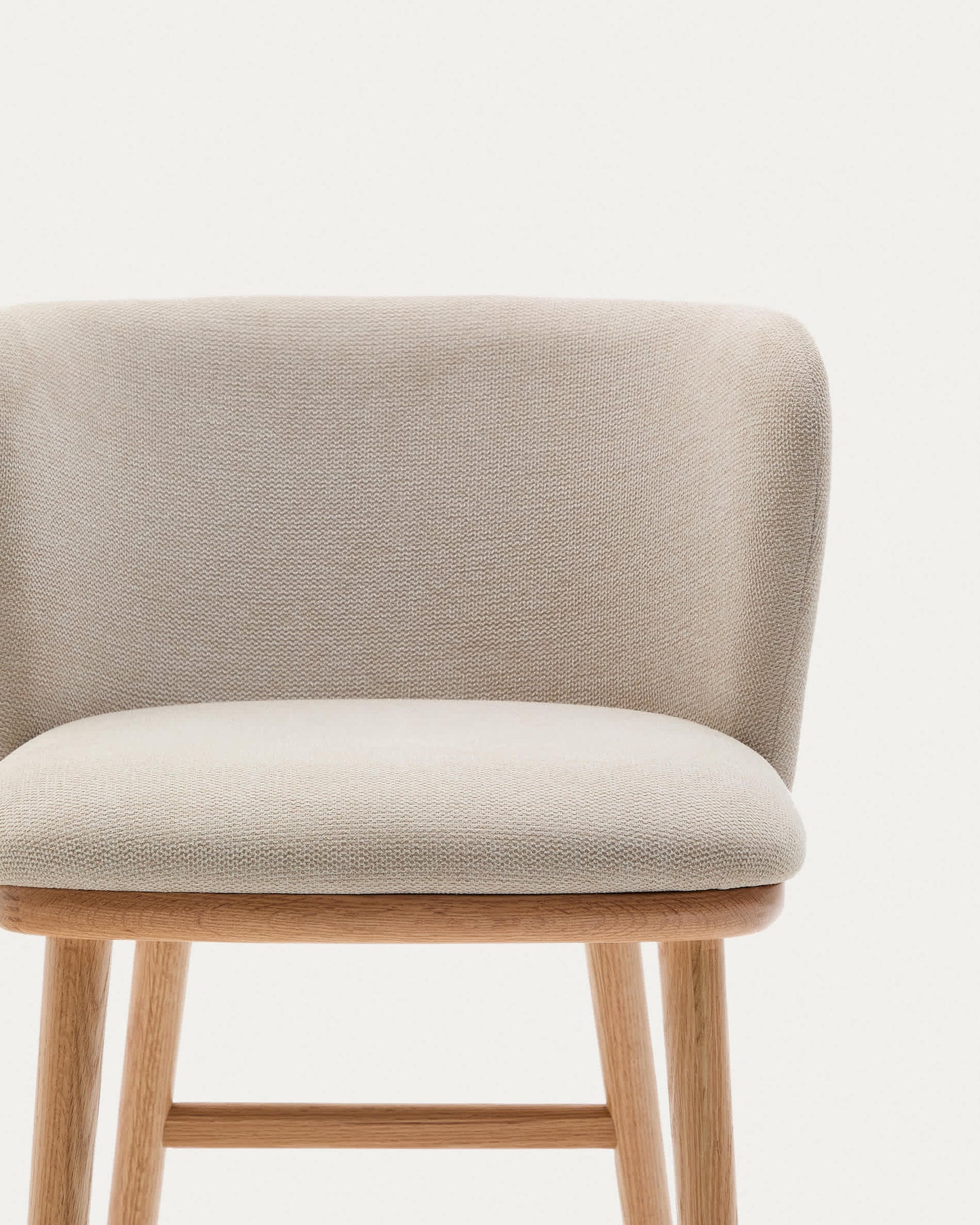 Sgabello Ciselia ciniglia beige legno di frassino finitura tono naturale 65 cm