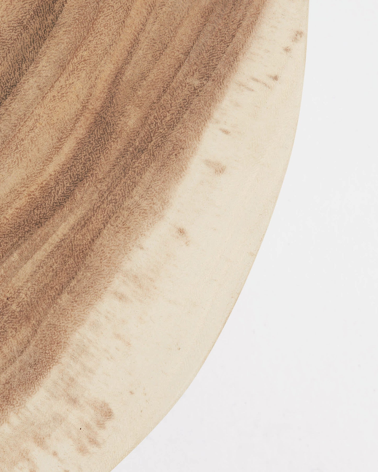 Tavolino Wellcres in legno massello di mungur Ø 65 cm