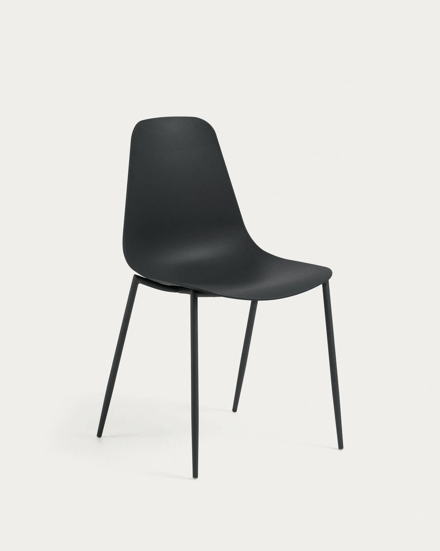 Sedia Whatts con gambe in acciaio con finitura nera