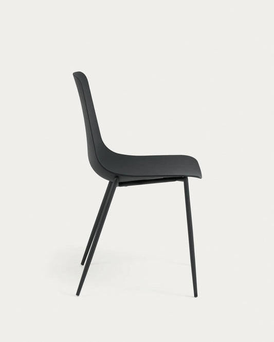 Sedia Whatts con gambe in acciaio con finitura nera
