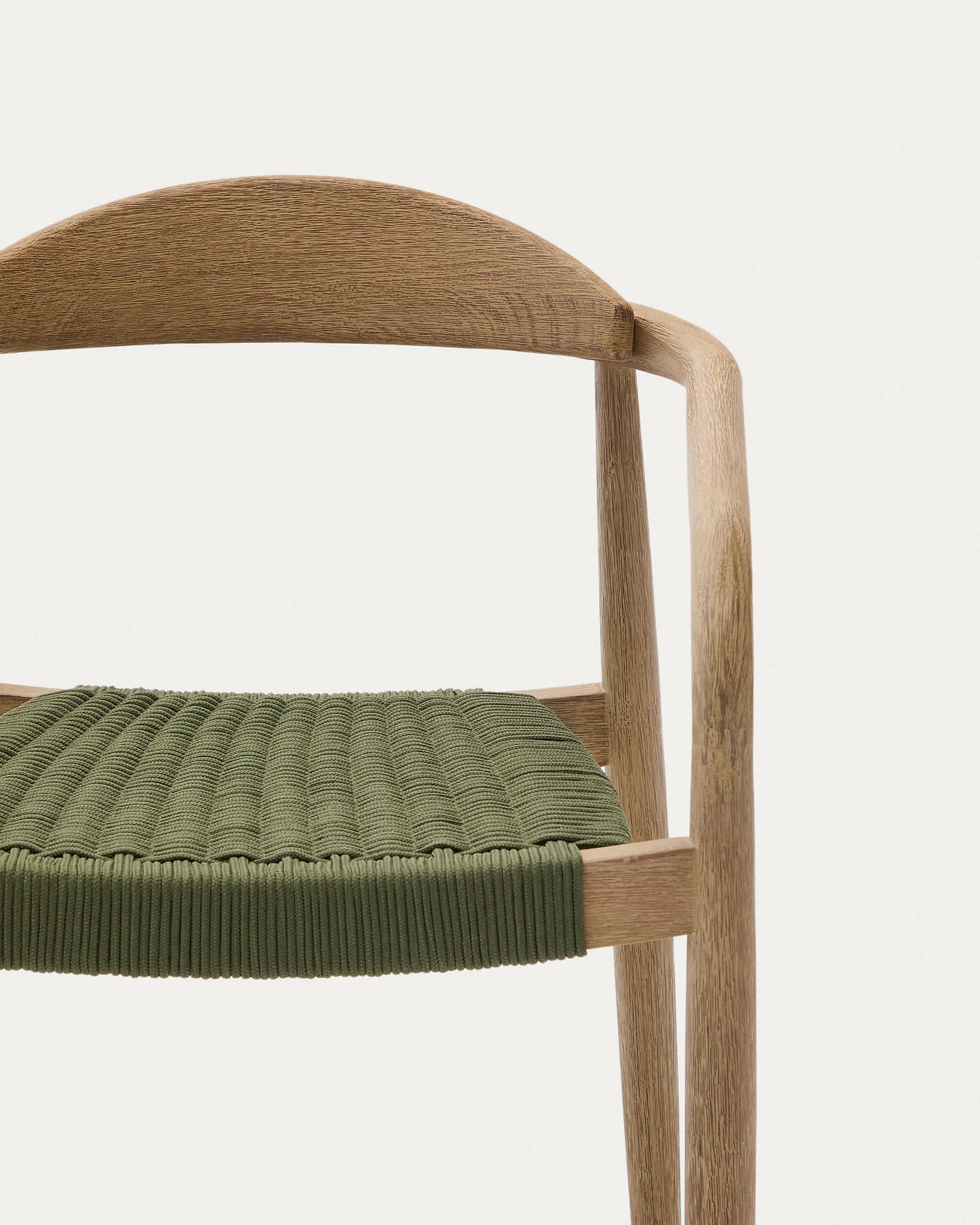 Sedia Nina in legno massiccio di acacia e corda verde