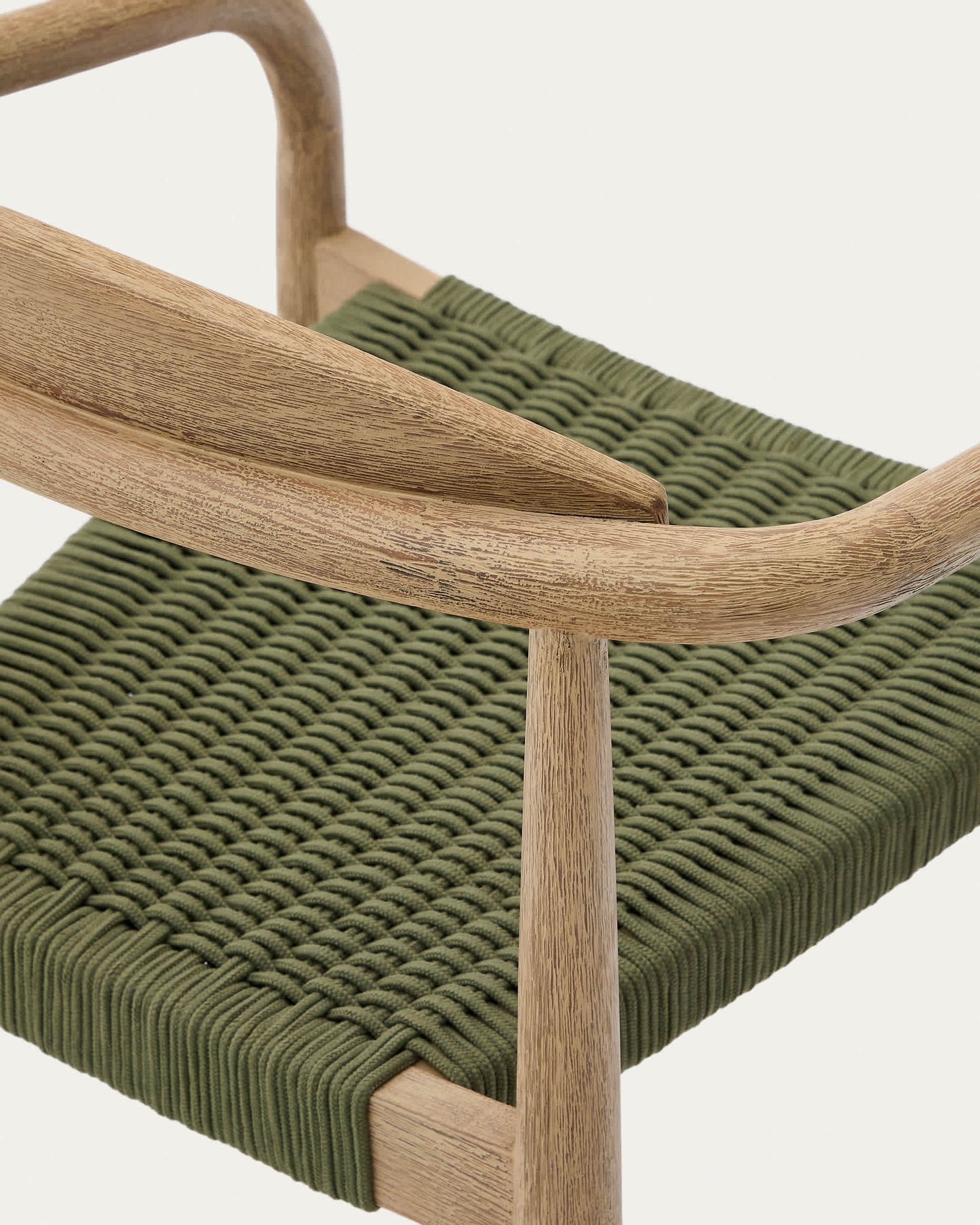 Sedia Nina in legno massiccio di acacia e corda verde