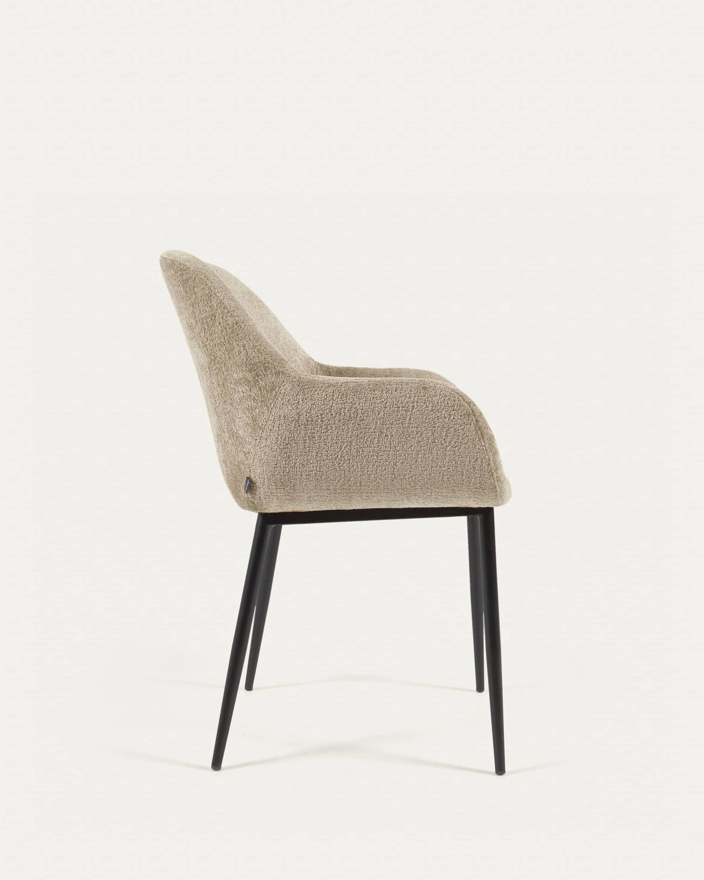 Sedia Konna in ciniglia vellutata beige con gambe in acciaio verniciato nero