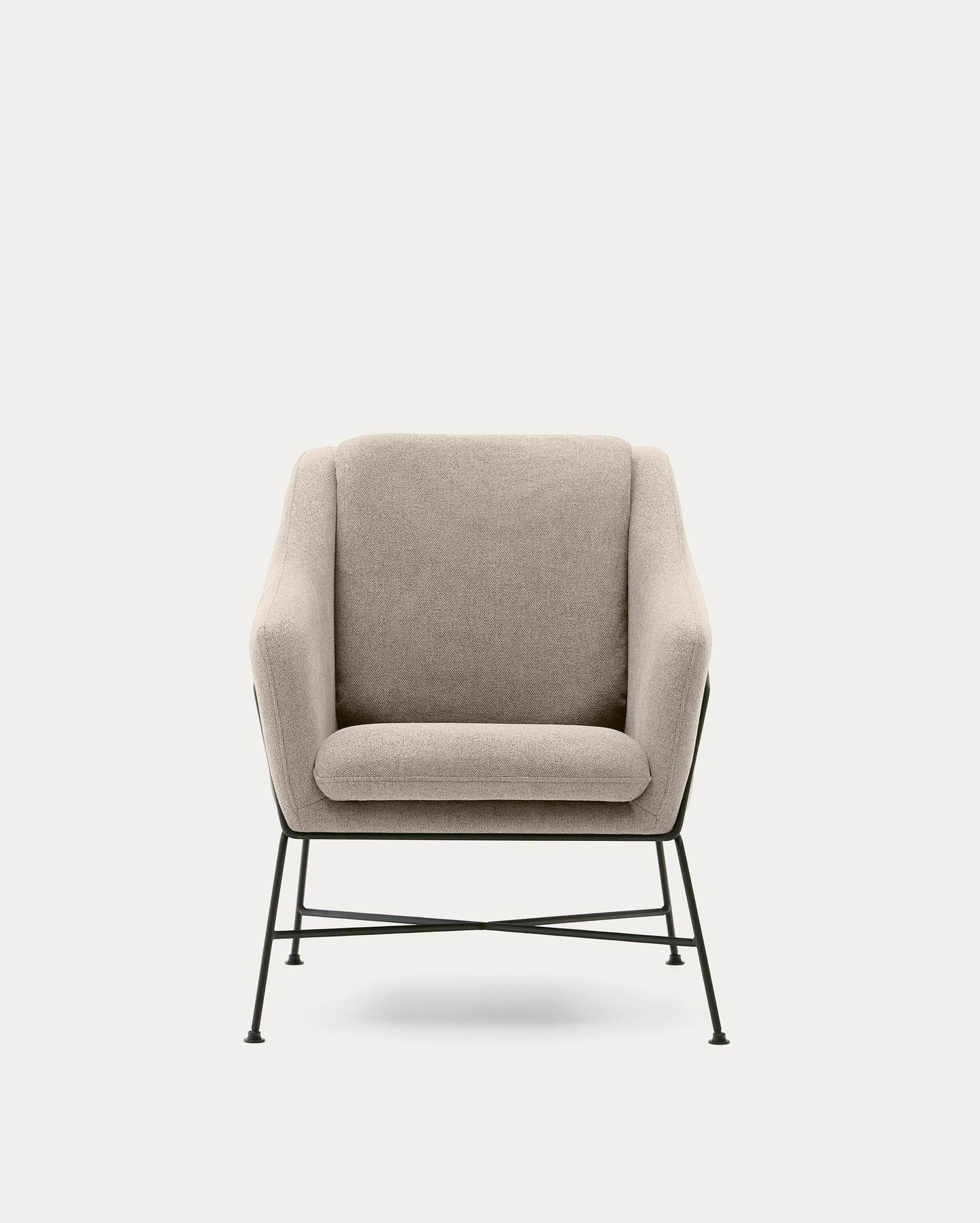 Poltrona Brida beige e gambe in acciaio con finitura nera