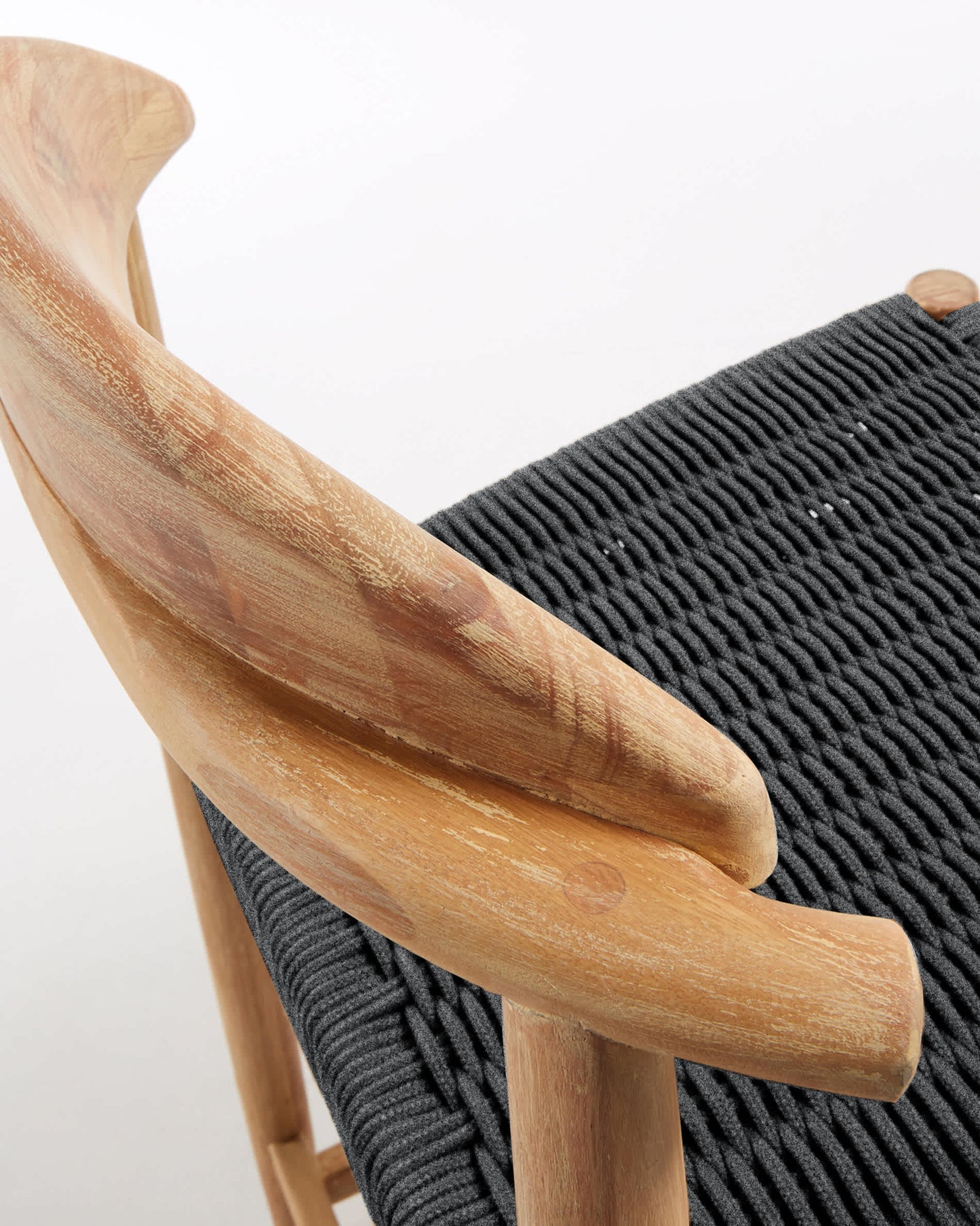 Sgabello Nina legno massello di acacia finitura naturale corda nera altezza 62 cm