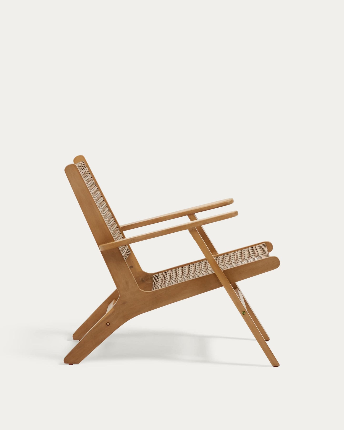 Poltrona Grignoon in legno massello di acacia e rattan intrecciato