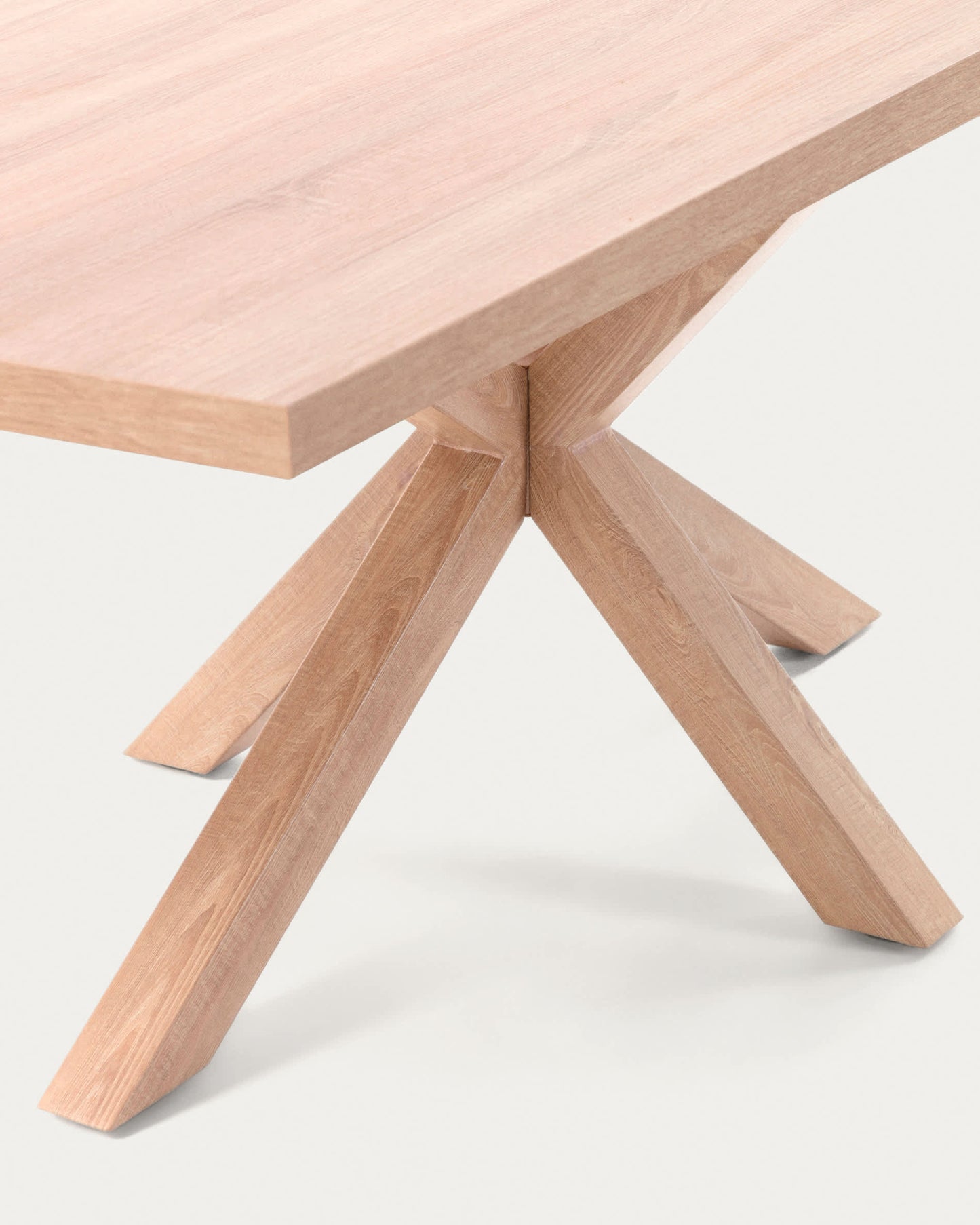 Tavolo Argo di melammina con finitura naturale e gambe in acciaio effetto legno 160 x 100 cm